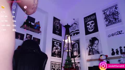 Snapshot of violettlane chatting on December 13, 3:38 am Violeta online show from December 13, 3:38 am
