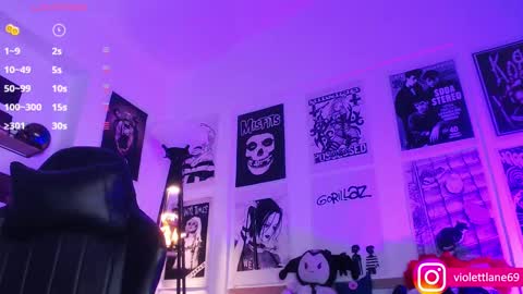 Snapshot of violettlane chatting on January 27, 2:10 am Violeta online show from January 27, 2:10 am