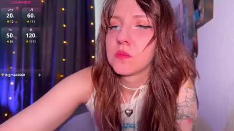 Snapshot of violettmo0n chatting on July 15, 5:02 am Next stream 1522026 400 GMT 3 online show from July 15, 5:02 am