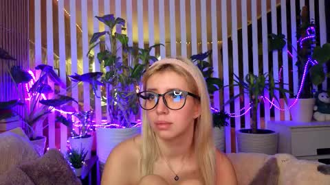 Violetta online show from November 30, 11:09 pm