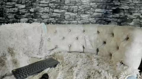 violetwinters_ online show from May 4, 3:35 am