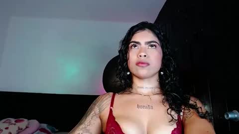 Snapshot of violetwitch05 chatting on October 7, 9:01 pm Violet online show from October 7, 9:01 pm