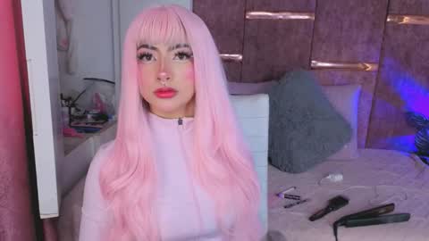 viollettebylyly online show from December 15, 12:53 pm