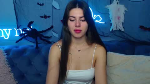 viollinalv online show from November 1, 5:42 am