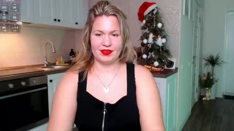 Snapshot of vip_juicy chatting on January 12, 9:19 am VelvettTime online show from January 12, 9:19 am