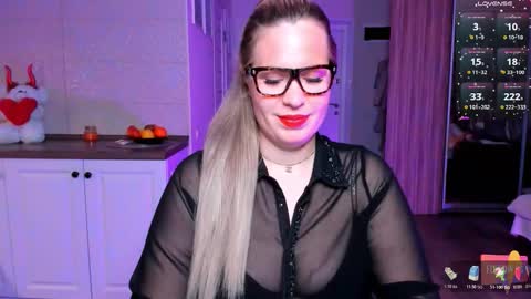 Snapshot of vip_juicy chatting on November 28, 11:13 am VelvettTime online show from November 28, 11:13 am