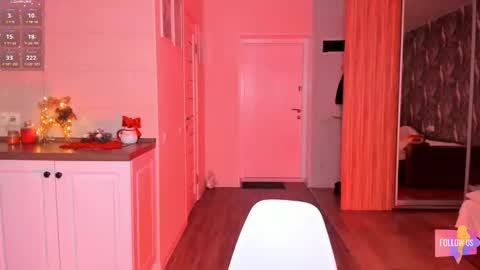 Snapshot of vip_juicy chatting on December 16, 8:52 am VelvettTime online show from December 16, 8:52 am