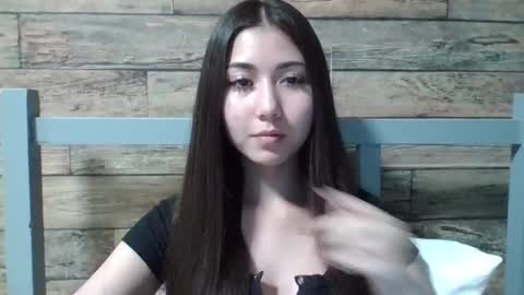 Snapshot of virgi_hicks chatting on October 8, 6:16 pm Virginia online show from October 8, 6:16 pm