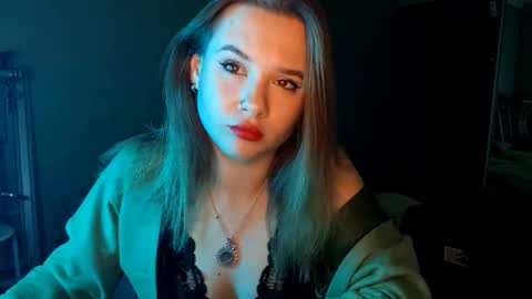 Mia online show from October 21, 12:17 pm