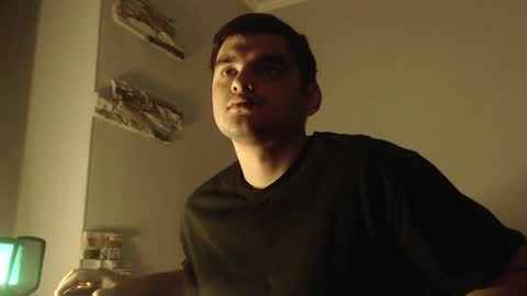 Snapshot of virgil____ chatting on December 3, 1:08 am virgil____ online show from December 3, 1:08 am