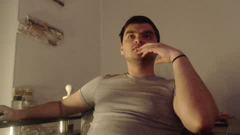 Snapshot of virgil____ chatting on December 4, 10:30 pm virgil____ online show from December 4, 10:30 pm