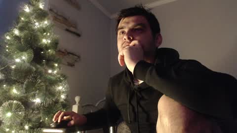 Snapshot of virgil____ chatting on December 15, 5:34 am virgil____ online show from December 15, 5:34 am