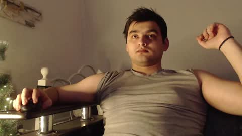 Snapshot of virgil____ chatting on December 19, 8:13 pm virgil____ online show from December 19, 8:13 pm