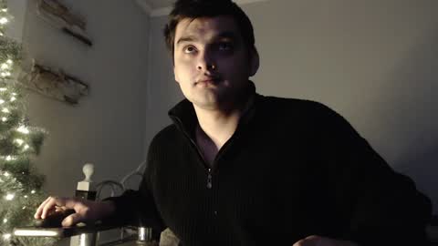 Snapshot of virgil____ chatting on December 20, 1:22 pm virgil____ online show from December 20, 1:22 pm