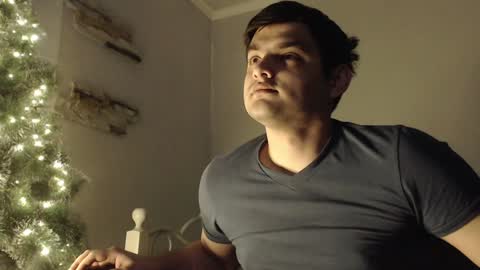 Snapshot of virgil____ chatting on December 27, 7:46 pm virgil____ online show from December 27, 7:46 pm