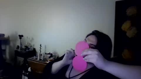 priscilla online show from March 26, 10:59 pm