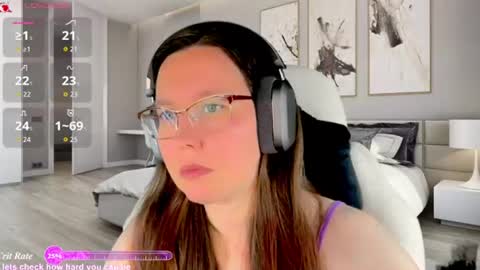 Snapshot of visecret chatting on July 16, 12:00 pm Victoria Romans online show from July 16, 12:00 pm
