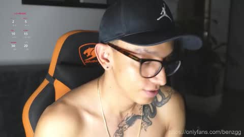 VITO BENZ online show from November 17, 11:10 pm