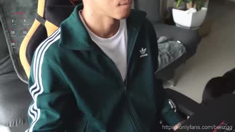 VITO BENZ online show from November 20, 8:08 pm