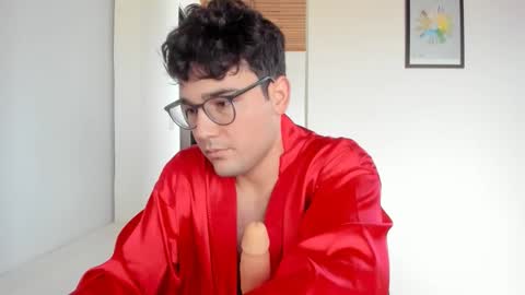 Vito Ferrer online show from October 22, 12:05 pm