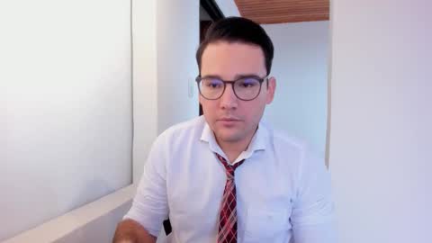 Vito Ferrer online show from November 10, 12:37 pm