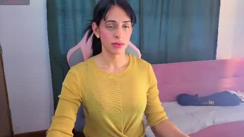 VITTORIA  online show from June 22, 9:45 pm