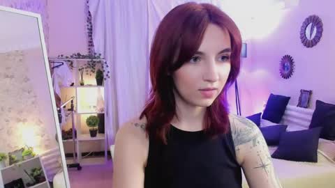 VittoriaNix online show from April 19, 3:55 pm