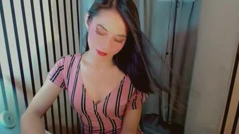 SANDRA GOING YOU online show from March 23, 11:25 am