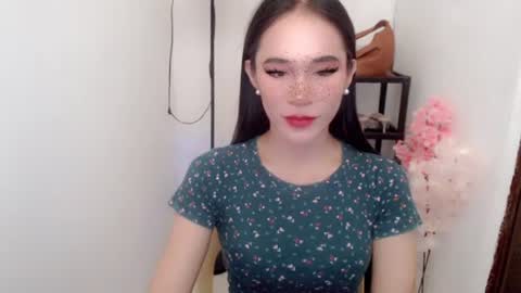 Snapshot of vivahotbabessandra chatting on June 28, 1:17 pm SANDRA GOING YOU online show from June 28, 1:17 pm