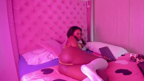 vivi cooper online show from September 16, 2:45 am