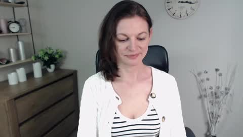 Vivian online show from January 17, 5:51 pm