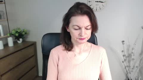 Vivian online show from January 24, 6:46 am