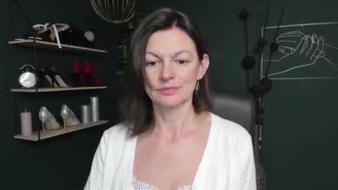 Vivian online show from September 29, 6:40 am