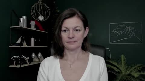 Vivian online show from January 7, 7:33 am