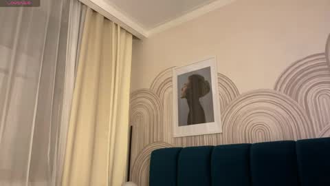 Vivian Evans online show from March 24, 12:59 am