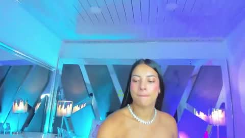 Snapshot of vivian_monroe chatting on April 8, 10:59 am Vivian Monroe online show from April 8, 10:59 am