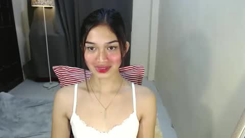 Snapshot of vivian_roberts chatting on December 19, 12:13 am Vivian online show from December 19, 12:13 am