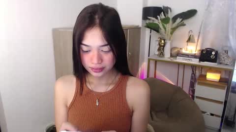 Snapshot of vivian_roberts chatting on September 24, 11:41 pm Vivian online show from September 24, 11:41 pm