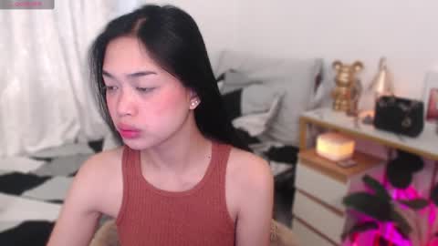 Snapshot of vivian_roberts chatting on December 22, 12:40 am Vivian online show from December 22, 12:40 am