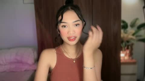 Snapshot of vivian_roberts chatting on July 16, 11:22 pm Vivian online show from July 16, 11:22 pm