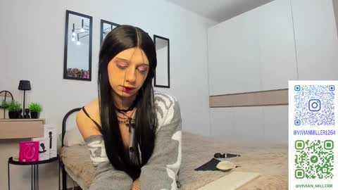 Snapshot of vivianmiller_ chatting on September 11, 3:17 am Vivian online show from September 11, 3:17 am