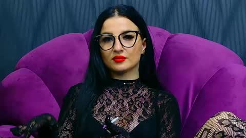 Vivian Reeve online show from May 23, 1:11 am