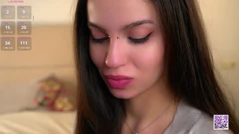 Nelly and Mari online show from December 1, 7:24 am