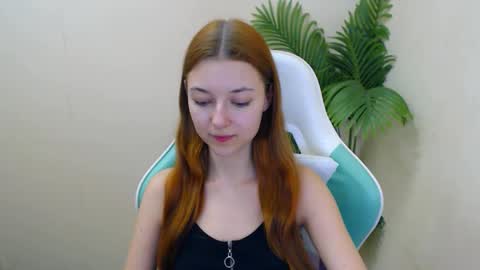 Vivien online show from February 3, 11:15 pm