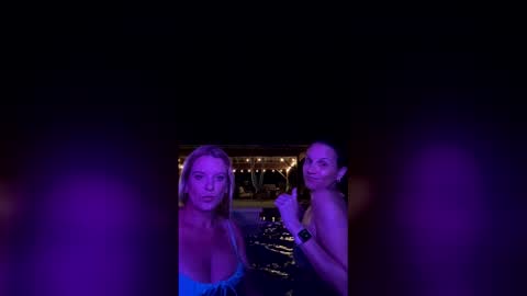 vivienesky online show from May 17, 3:37 am