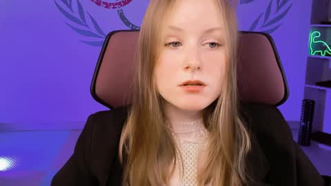 Vivien online show from February 7, 2:04 pm