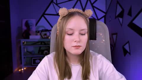 Vivien online show from February 13, 7:52 pm