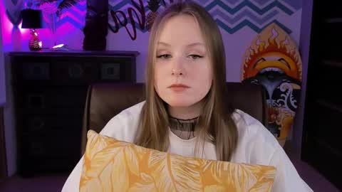 Vivien online show from March 2, 12:11 pm