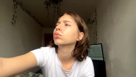 Vivi online show from November 11, 7:19 am