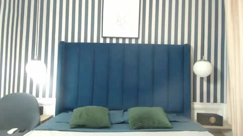 Vivian  online show from September 18, 12:18 pm